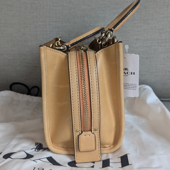 NWT Coach Rogue 17 in Original Natural Leather Carrot Brass Crossbody - Picture 5 of 12